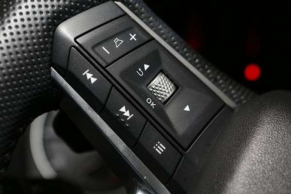 2024 Mitsubishi Outlander LS ZM