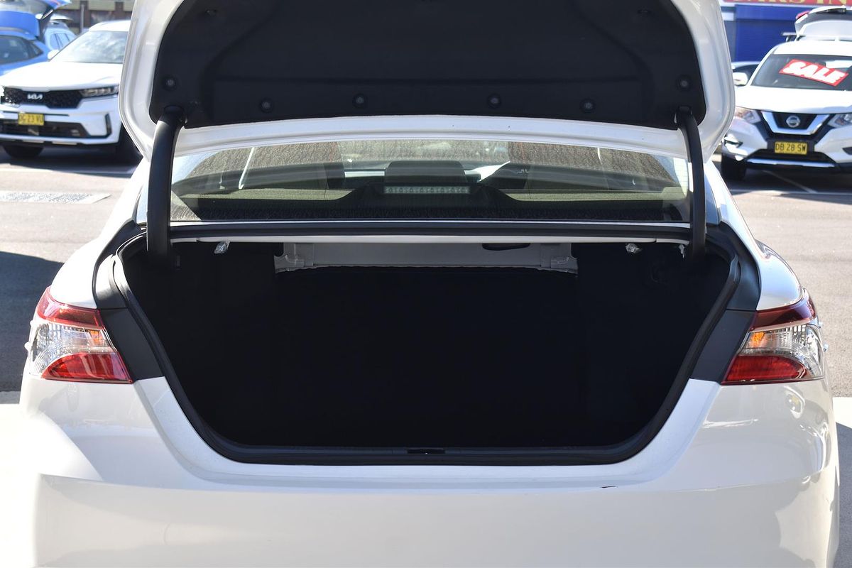 2024 Toyota Camry Ascent AXVH70R