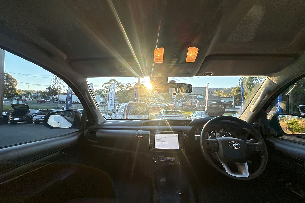2024 Toyota Hilux SR 48V GUN126R 4X4