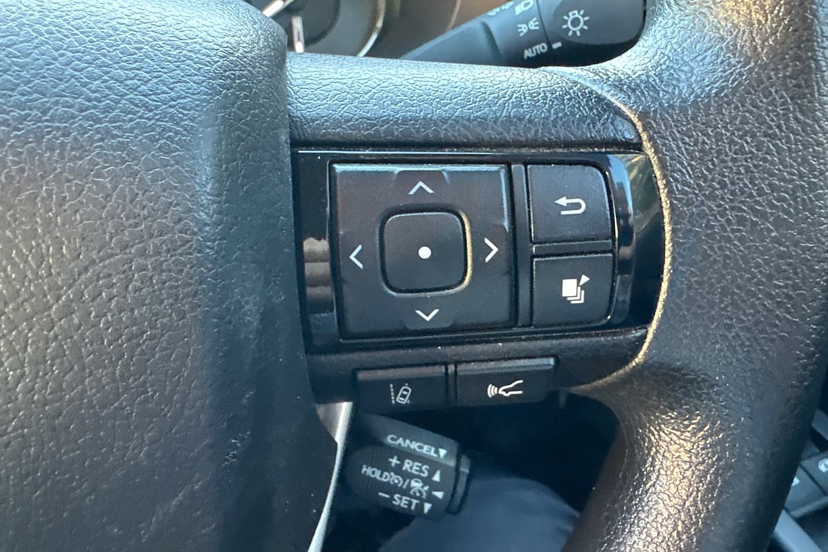 2024 Toyota Hilux SR 48V GUN126R 4X4