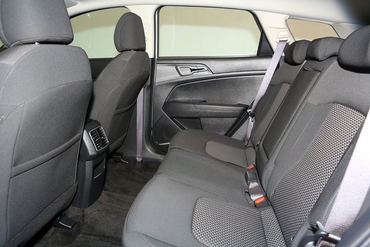 2024 Kia Sportage S NQ5