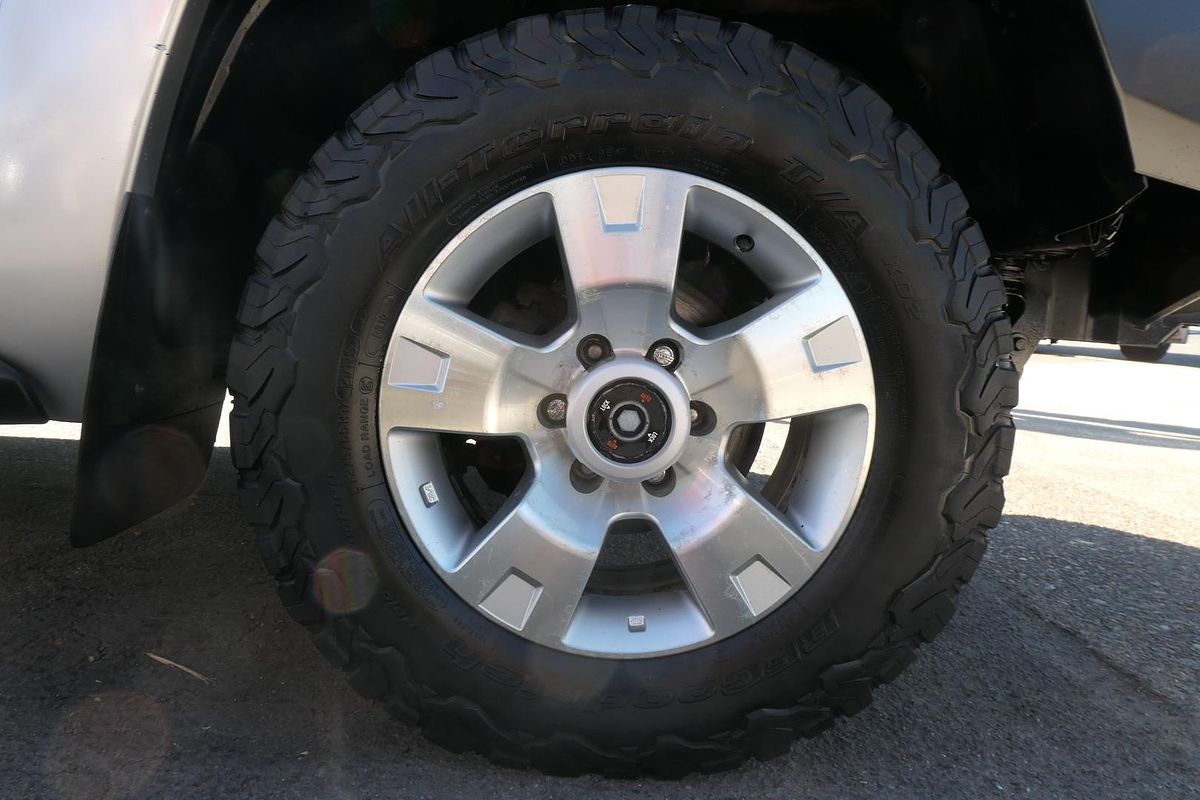2011 Nissan Patrol ST GU 7