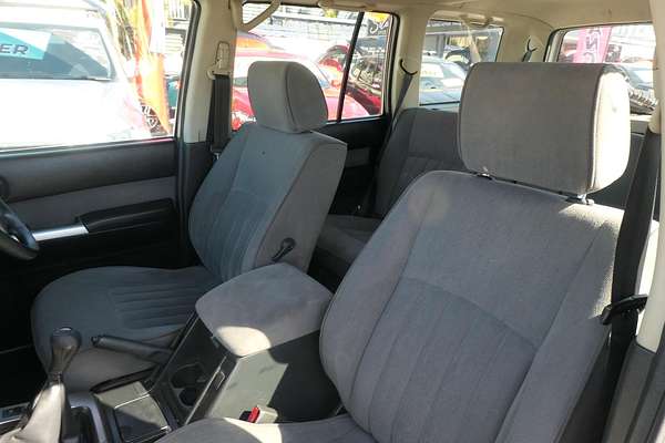 2011 Nissan Patrol ST GU 7