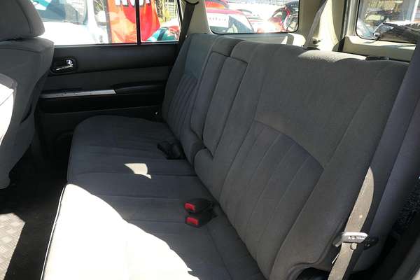 2011 Nissan Patrol ST GU 7