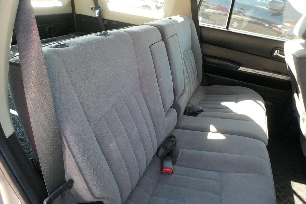 2011 Nissan Patrol ST GU 7