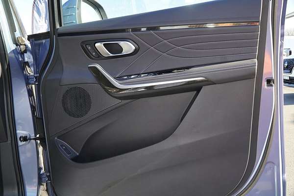 2023 LDV MIFA Executive