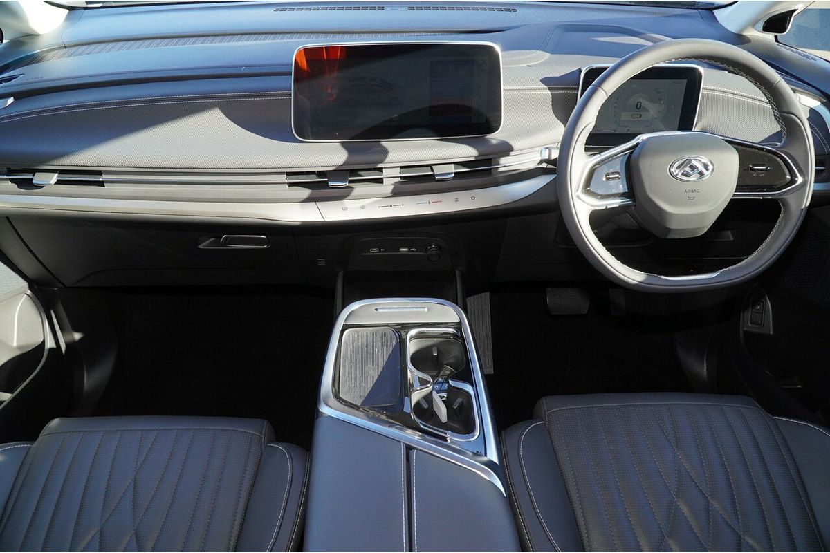 2023 LDV MIFA Executive