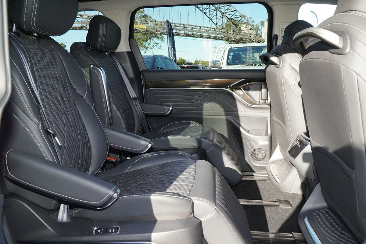 2023 LDV MIFA Executive