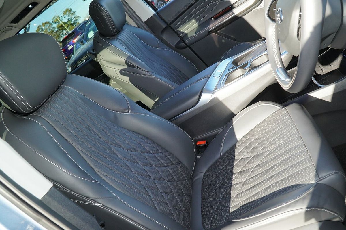 2023 LDV MIFA Executive