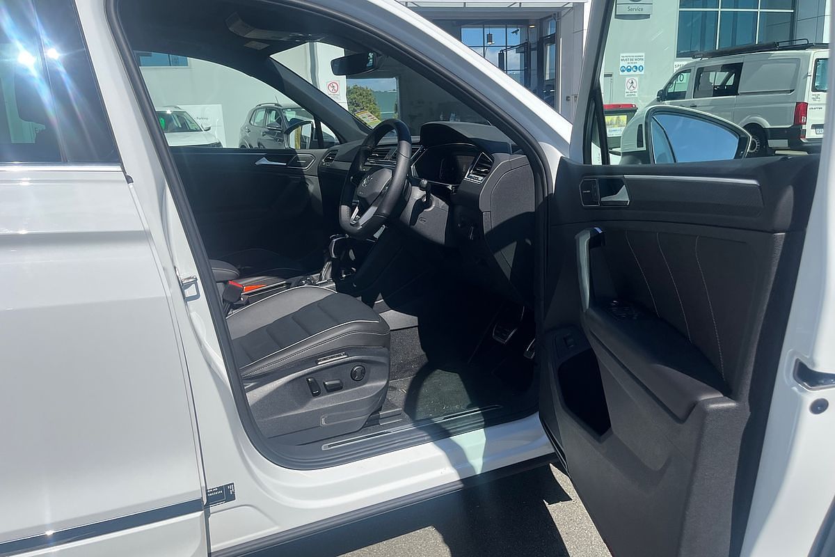 2023 Volkswagen Tiguan 162TSI R-Line 5N