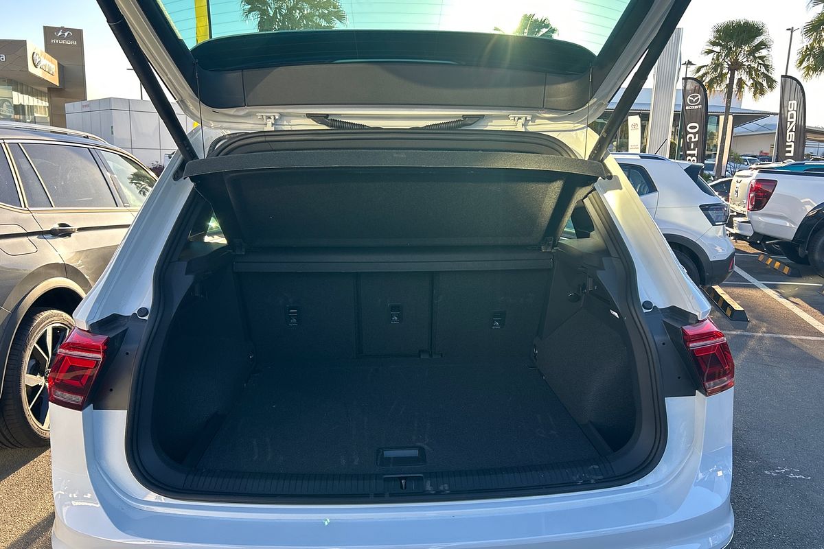 2023 Volkswagen Tiguan 162TSI R-Line 5N