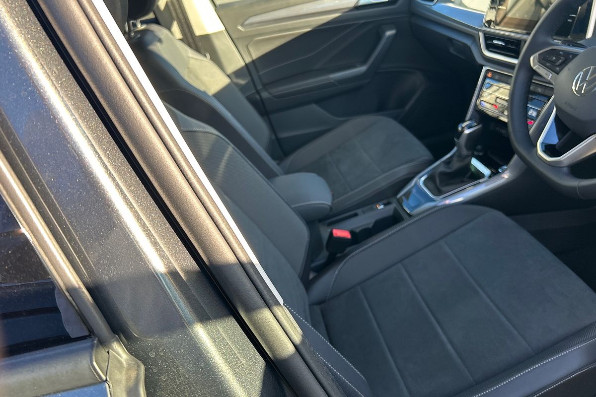 2025 Volkswagen T-Roc 110TSI Style D11