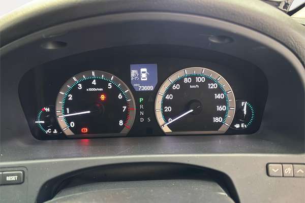 2010 Toyota Crown Majesta URS206