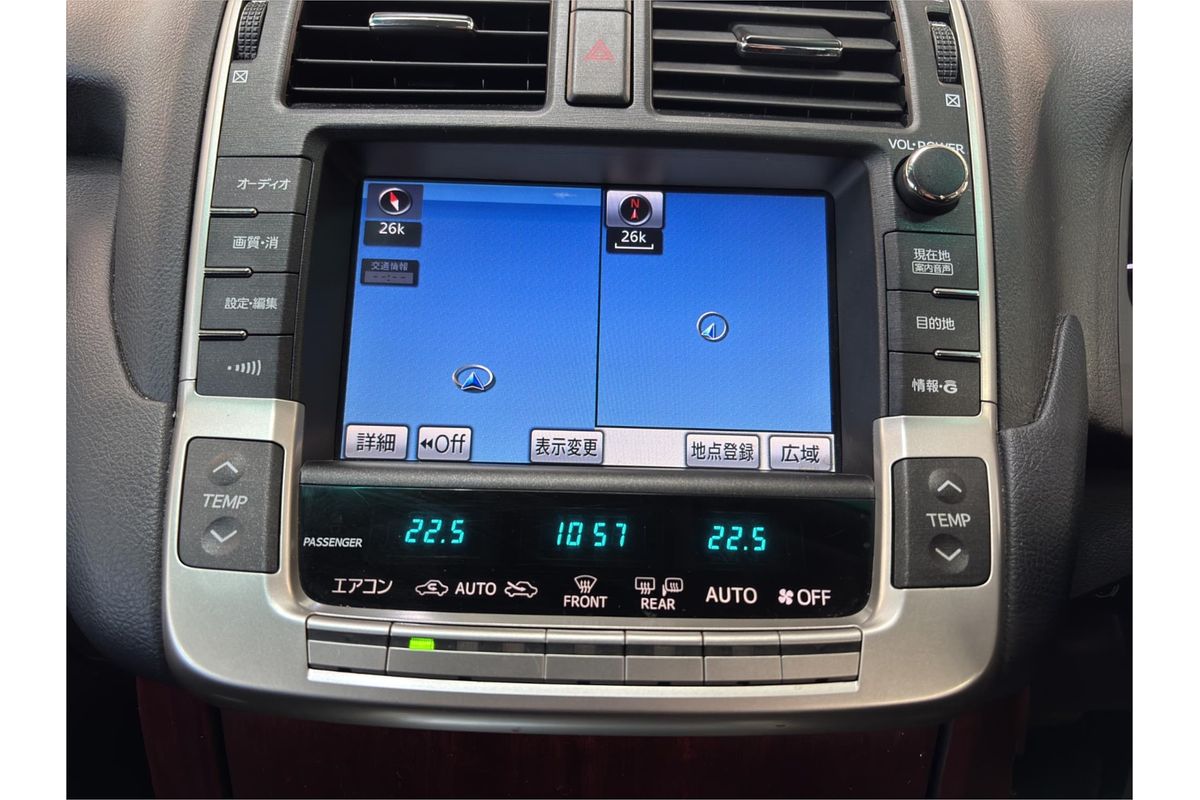 2010 Toyota Crown Majesta URS206