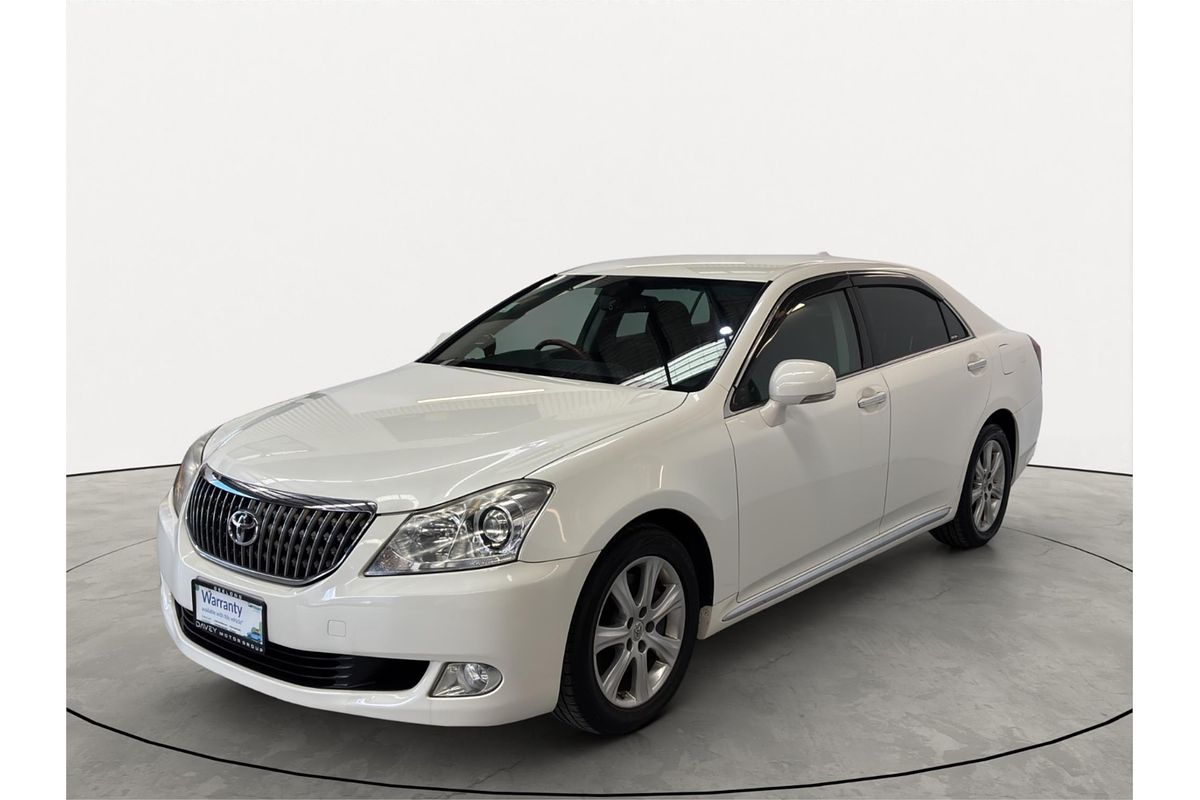 2010 Toyota Crown Majesta URS206