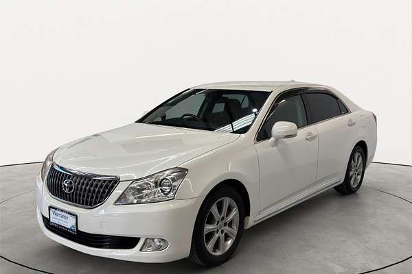 2010 Toyota Crown Majesta URS206