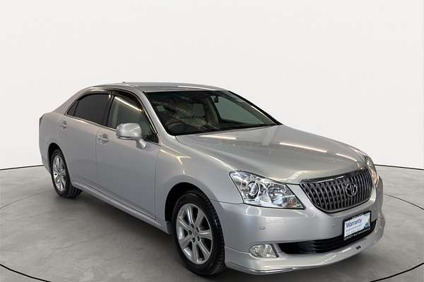 2011 Toyota Crown Majesta i-Four 4WD