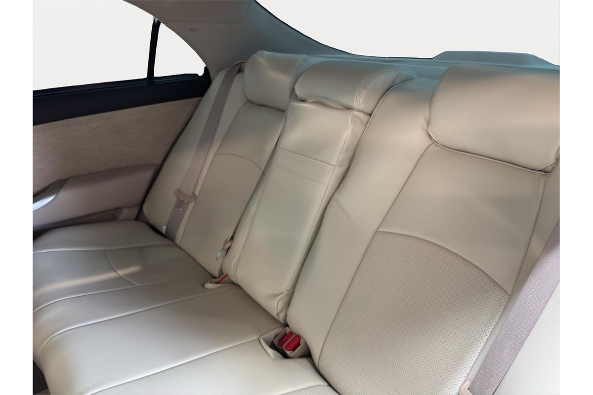 2011 Toyota Crown Majesta i-Four 4WD