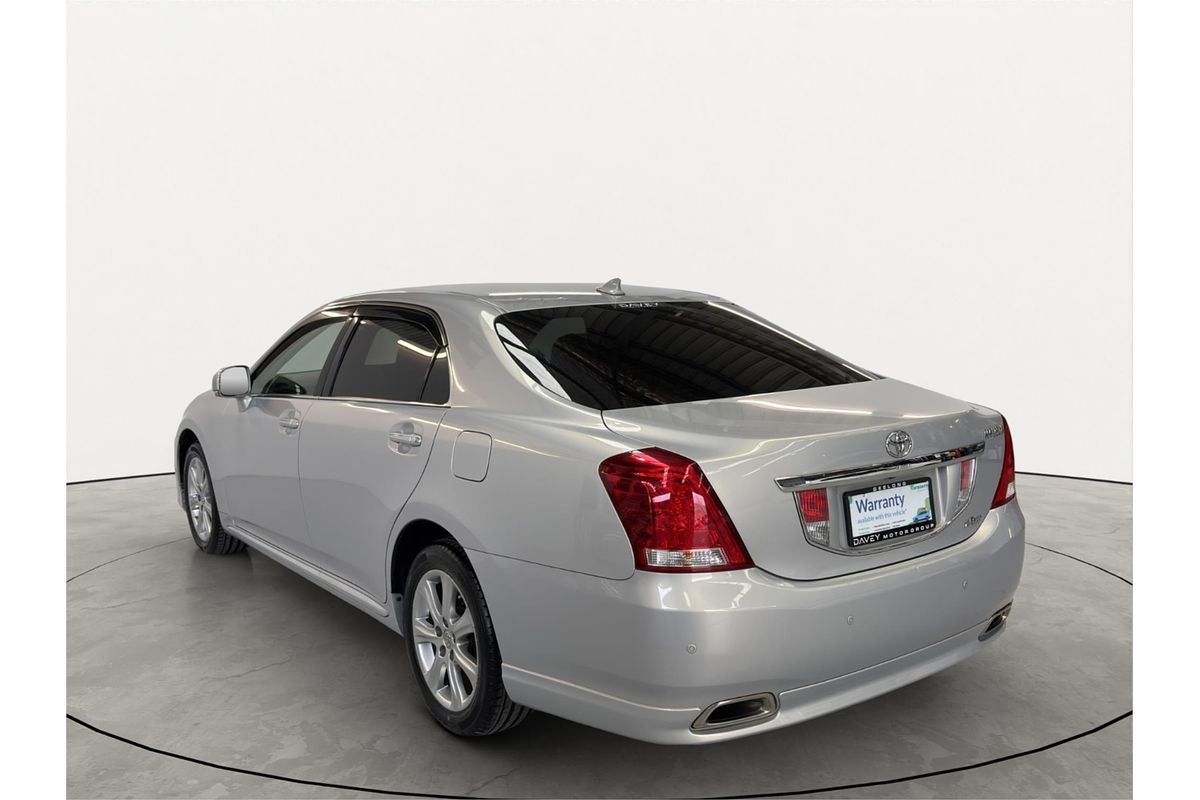 2011 Toyota Crown Majesta i-Four 4WD
