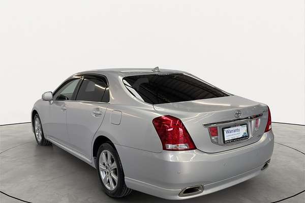 2011 Toyota Crown Majesta i-Four 4WD