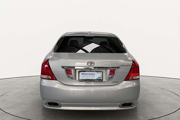 2011 Toyota Crown Majesta i-Four 4WD