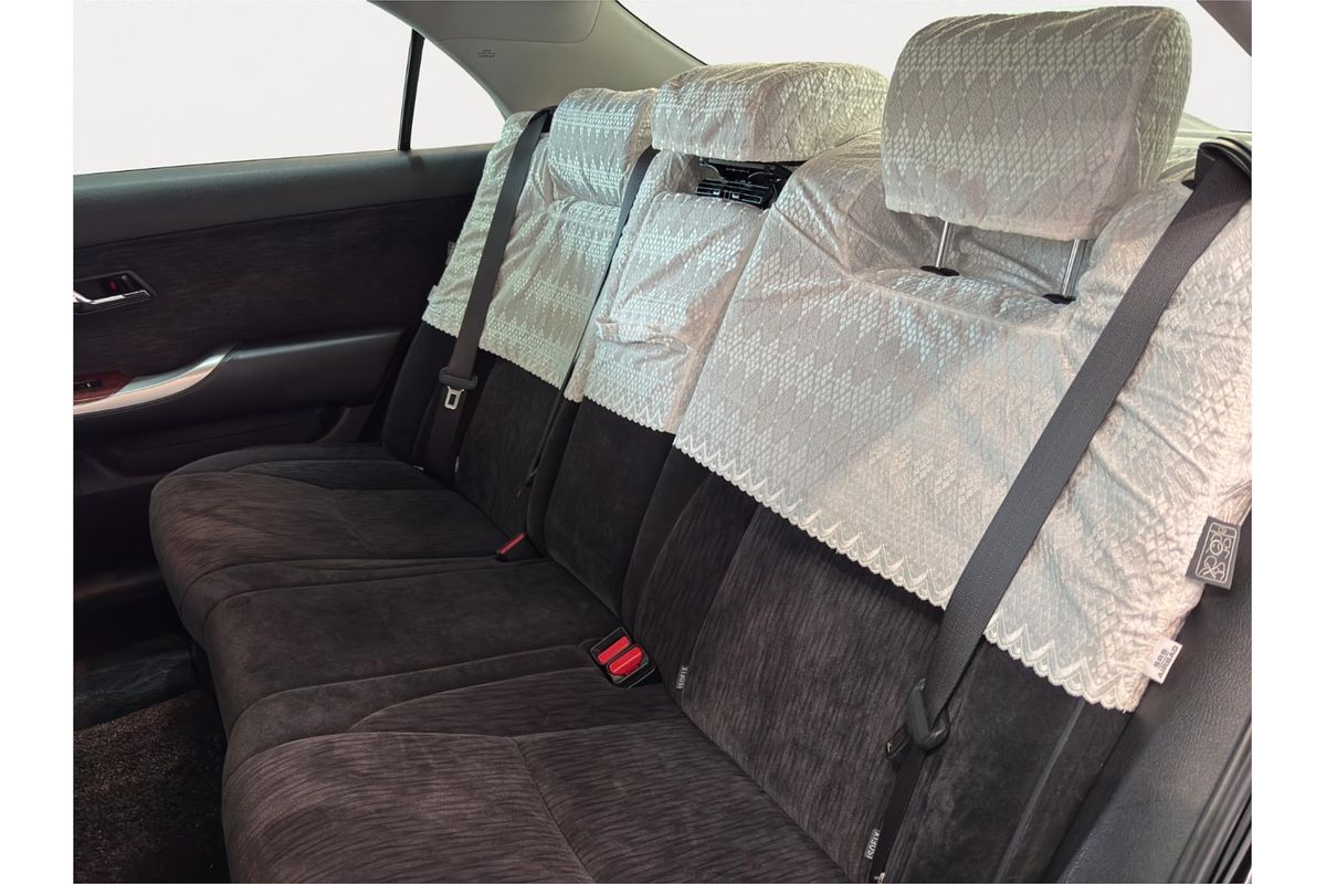2010 Toyota Crown Majesta A-type URS206