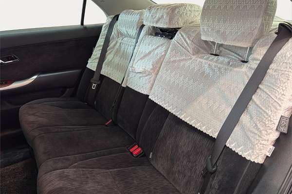 2010 Toyota Crown Majesta A-type URS206