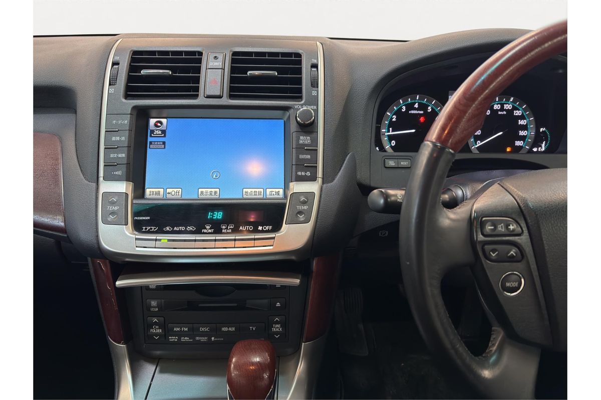 2010 Toyota Crown Majesta A-type URS206