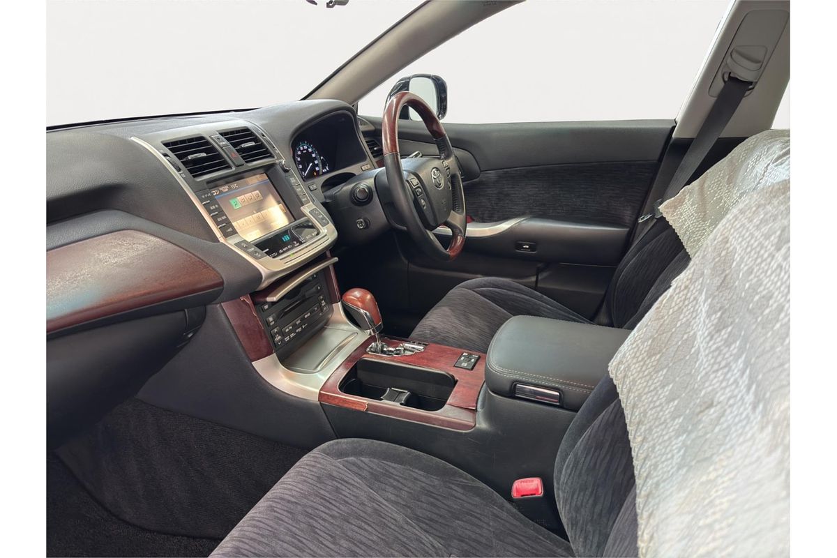 2010 Toyota Crown Majesta A-type URS206