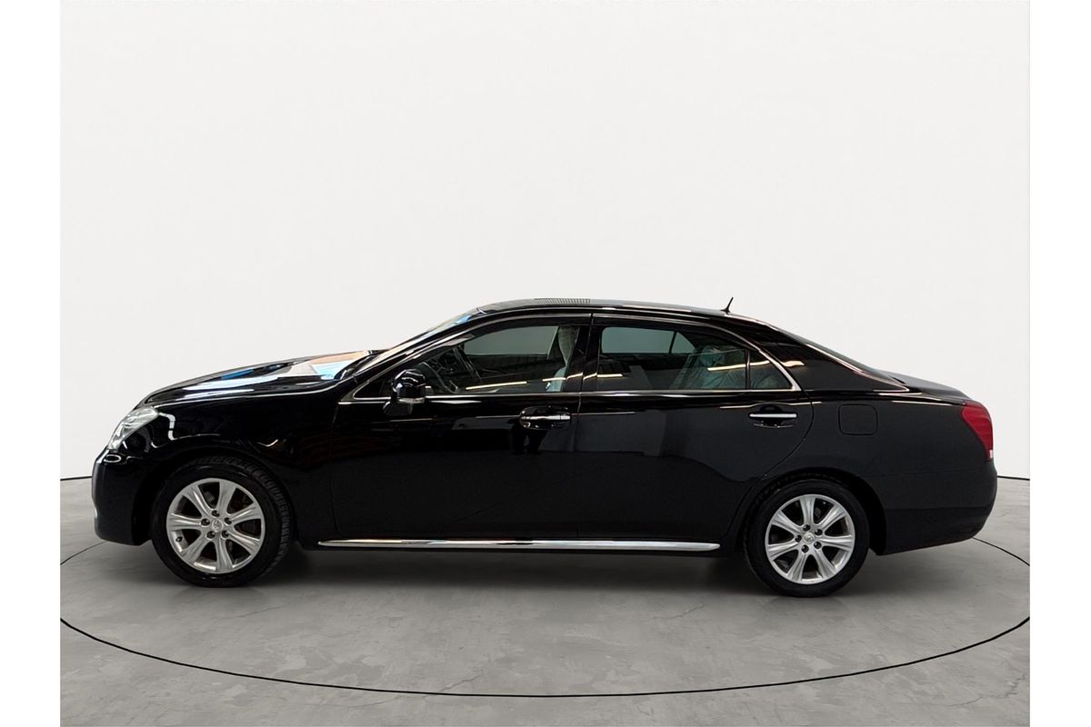 2010 Toyota Crown Majesta A-type URS206