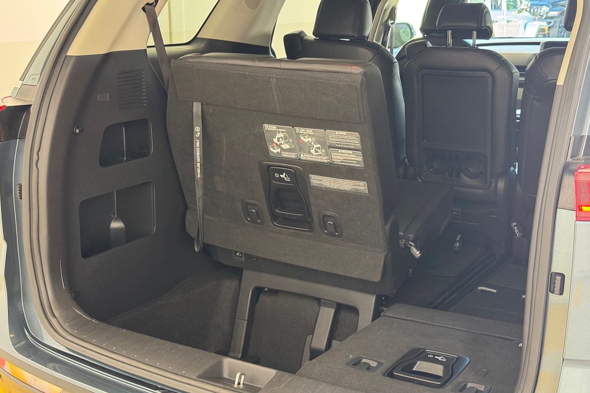 2023 Kia Carnival SLi KA4