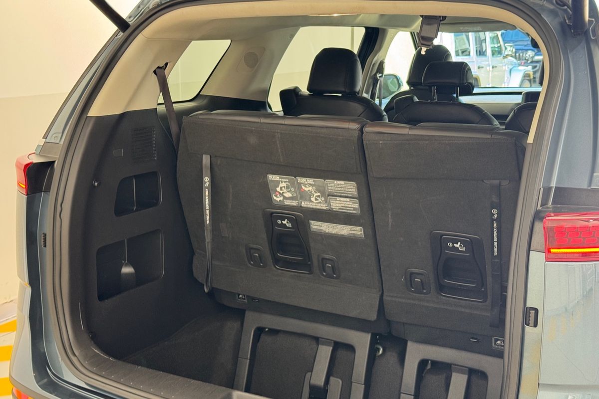 2023 Kia Carnival SLi KA4