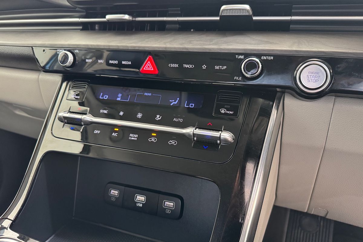 2023 Kia Carnival SLi KA4