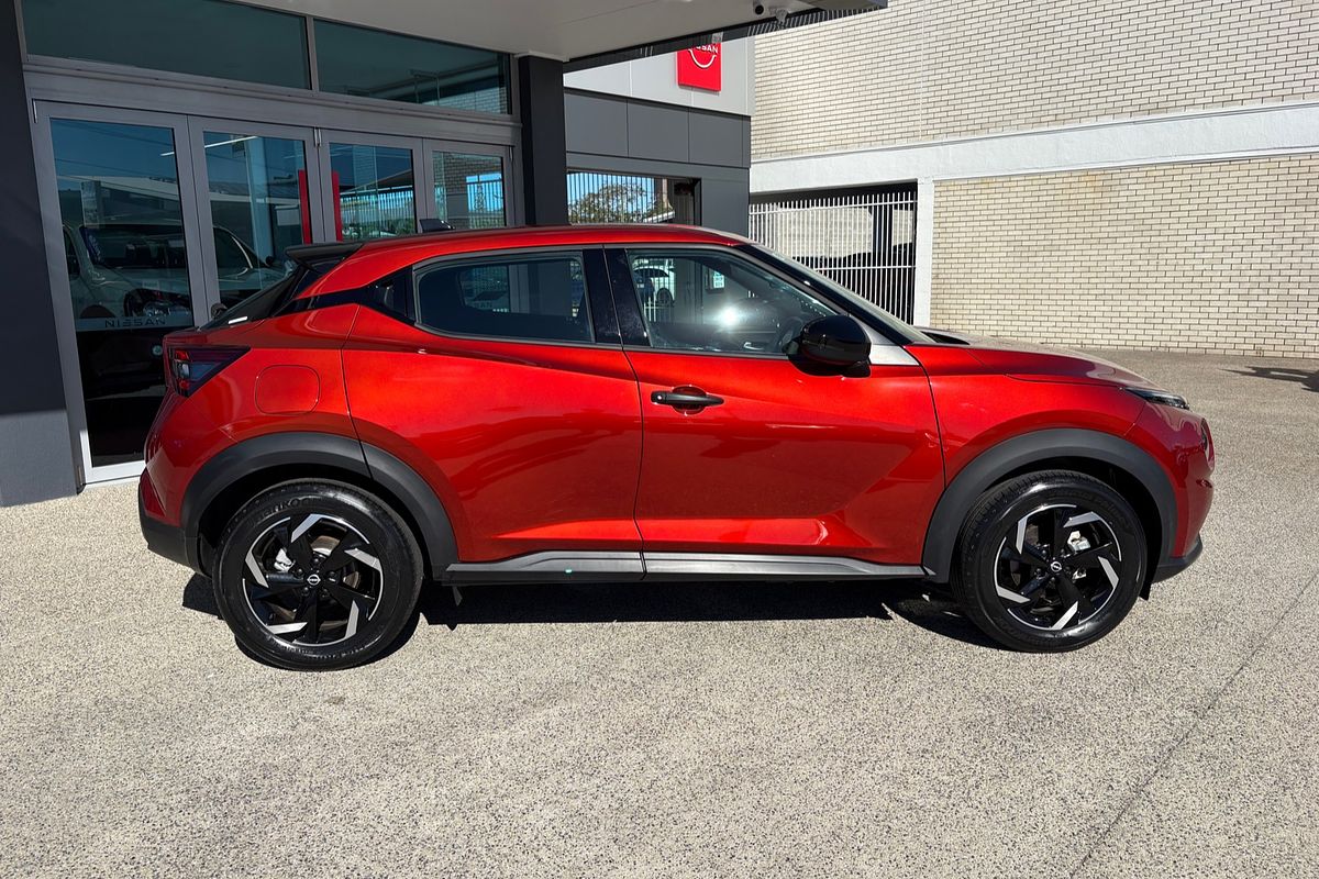 2025 Nissan JUKE ST+ F16