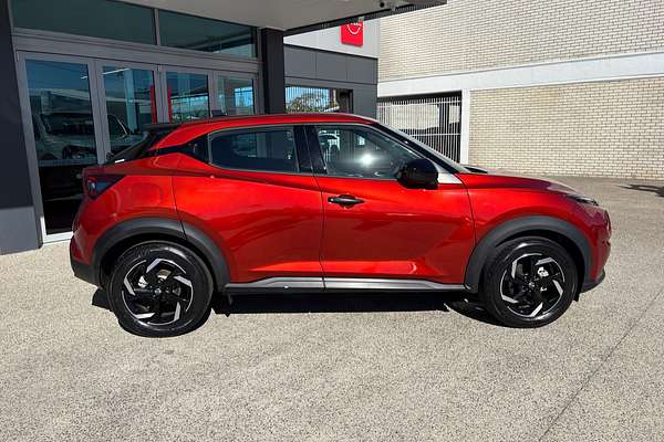 2025 Nissan JUKE ST+ F16