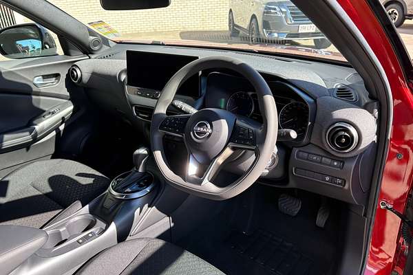 2025 Nissan JUKE ST+ F16