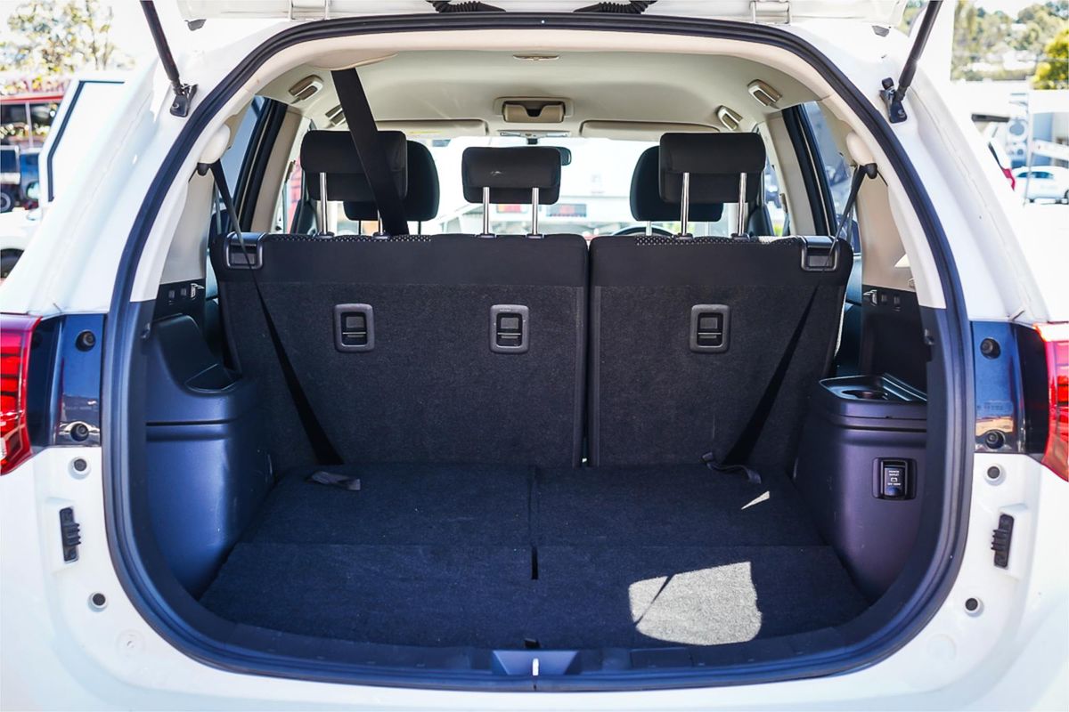 2019 Mitsubishi Outlander ES ZL