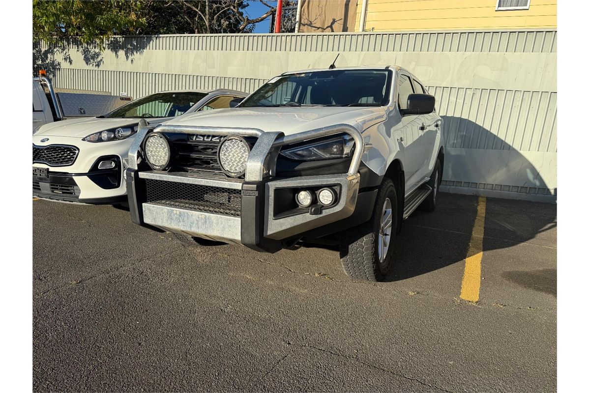 2021 Isuzu MU-X LS-M
