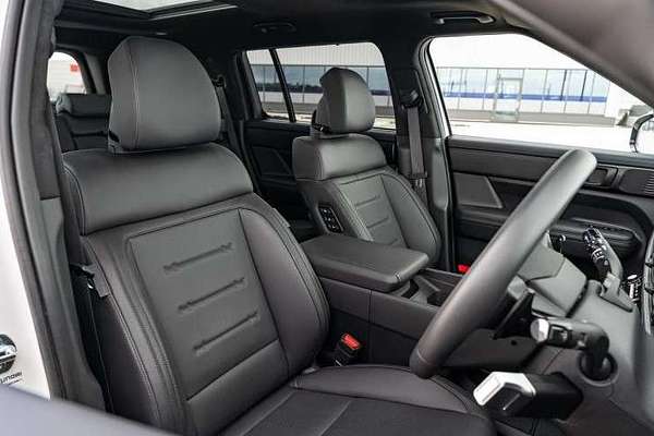 2025 Hyundai Santa Fe Calligraphy MX5.V1