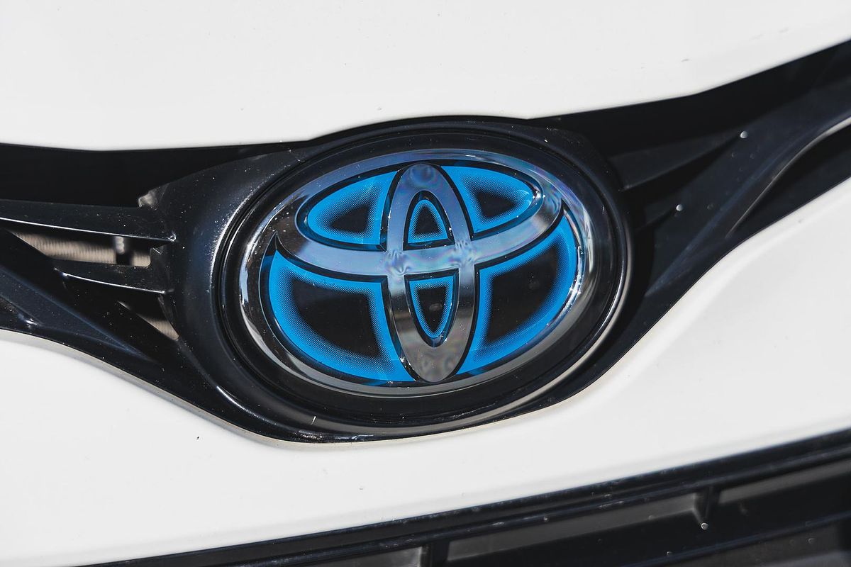 2021 Toyota Camry Ascent ASV70R