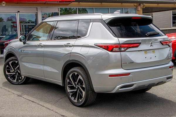 2024 Mitsubishi Outlander PHEV Exceed ZM