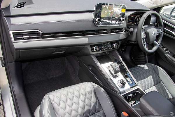 2024 Mitsubishi Outlander PHEV Exceed ZM