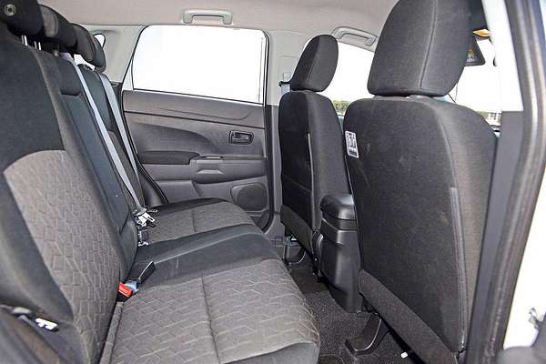 2024 Mitsubishi ASX ES XD