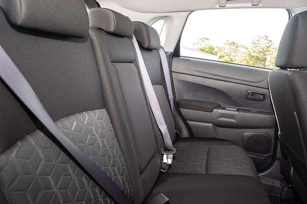 2024 Mitsubishi ASX ES XD