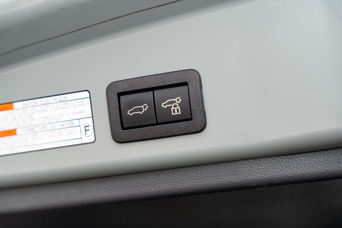 2024 Toyota Corolla Cross Atmos MXGH10R