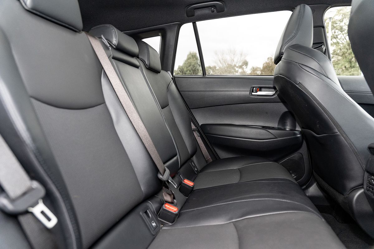 2024 Toyota Corolla Cross Atmos MXGH10R