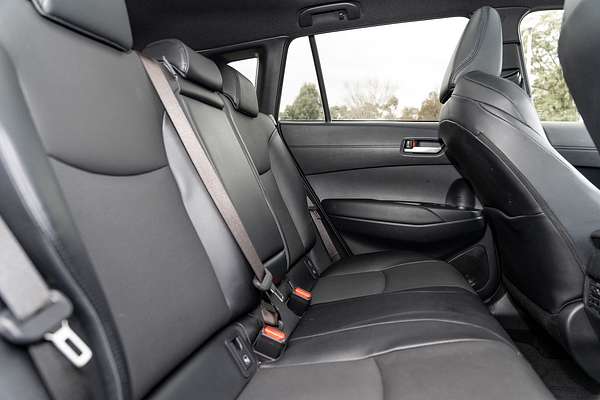 2024 Toyota Corolla Cross Atmos MXGH10R