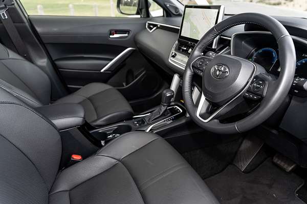 2024 Toyota Corolla Cross Atmos MXGH10R