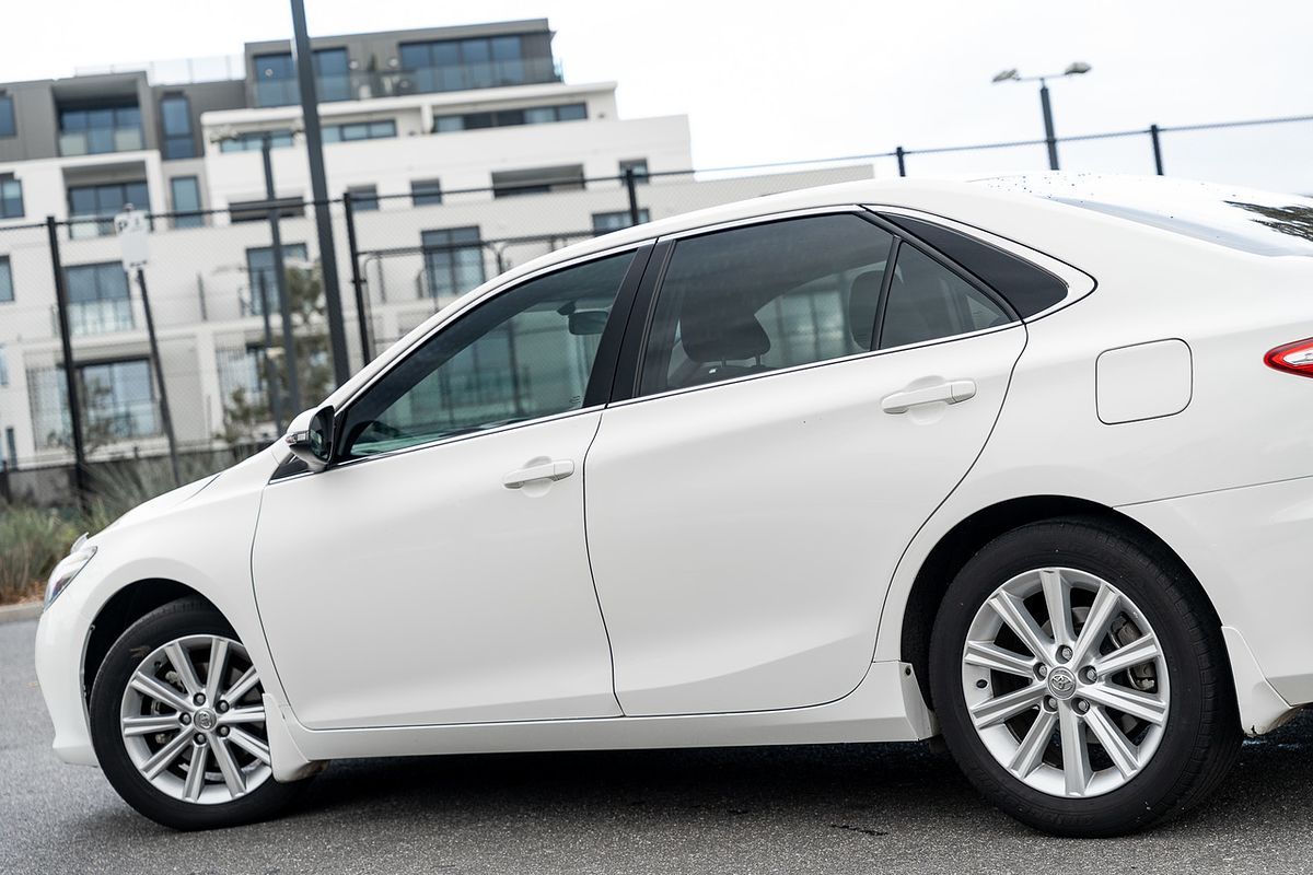 2017 Toyota Camry Atara S ASV50R