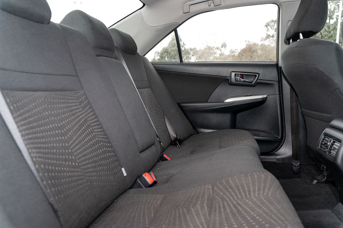 2017 Toyota Camry Atara S ASV50R